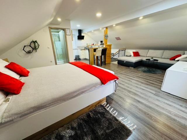 Apartments Paradise Licko Petrovo Selo Exterior foto